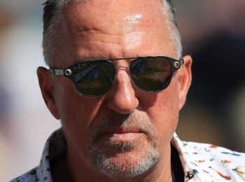 Ian Botham thubmnail